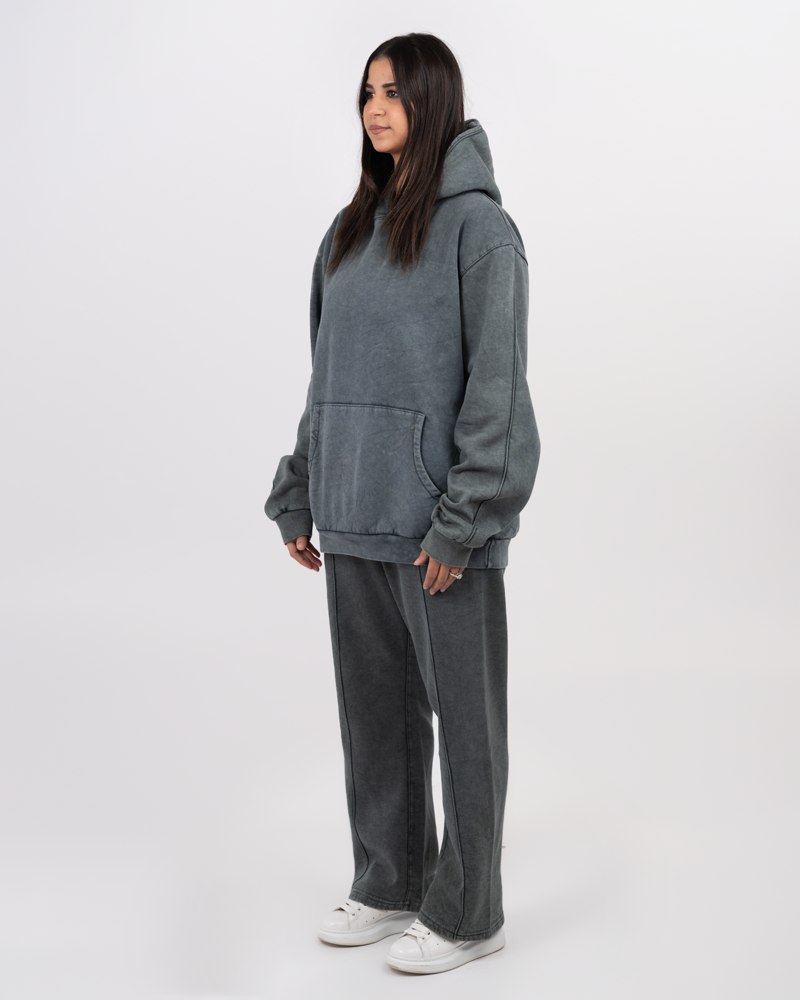 STITCHED OLIVE SWEATPANTS