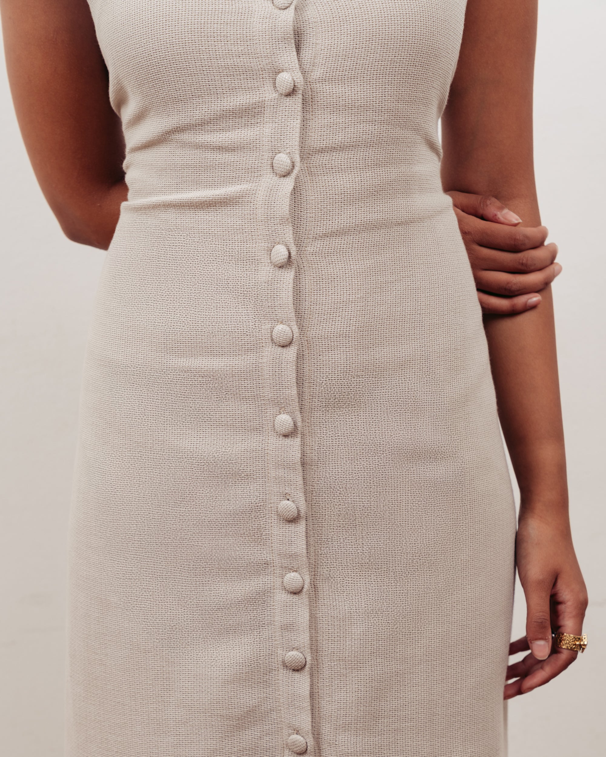 SANDBEIGE KNITTED DRESS