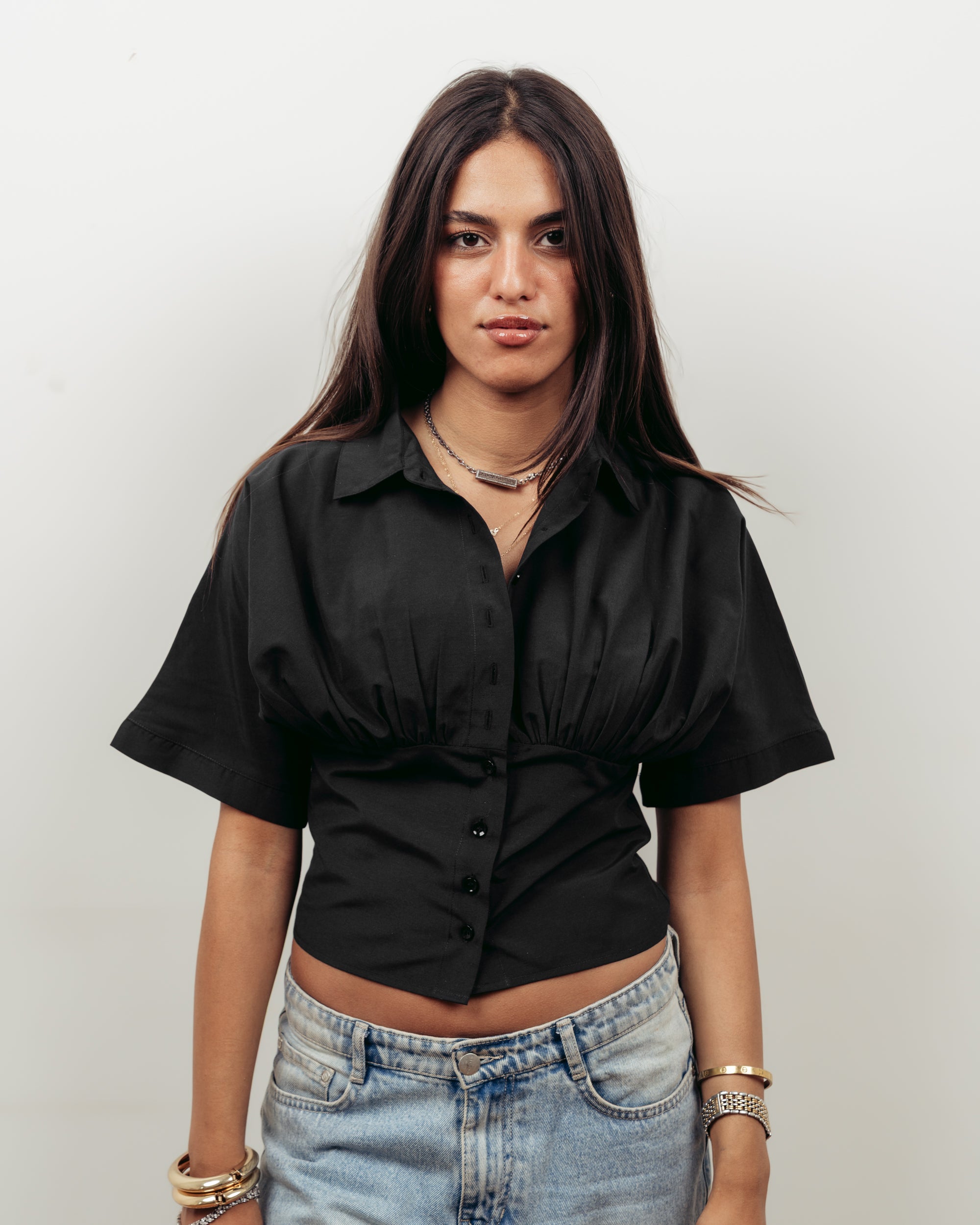 BLACK FITTED CROPPED POPLIN SHIRT