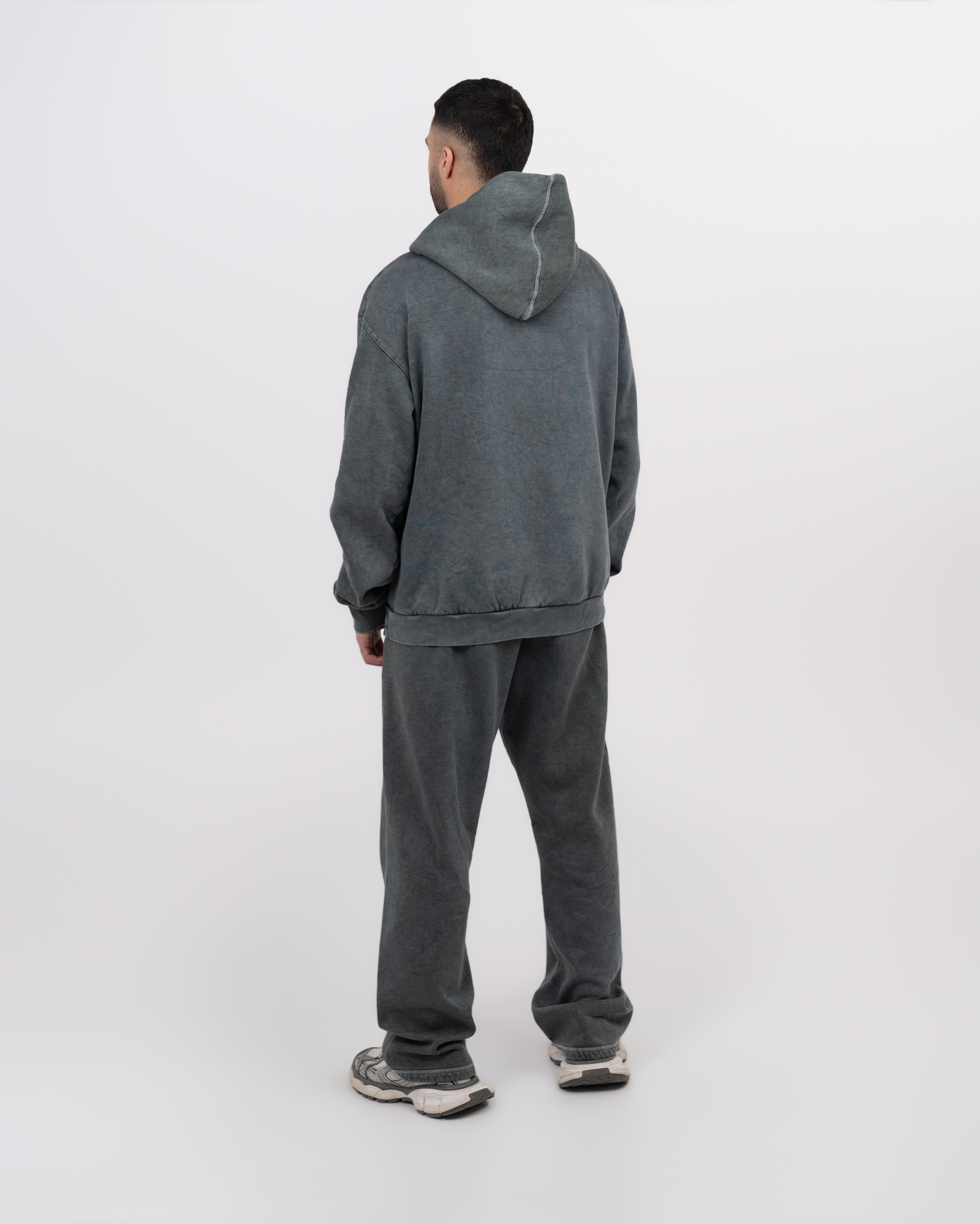 BASIC OLIVE SWEATPANTS