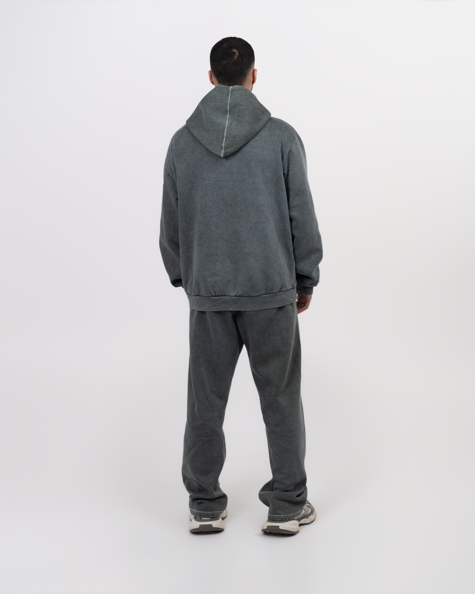 BASIC OLIVE SWEATPANTS