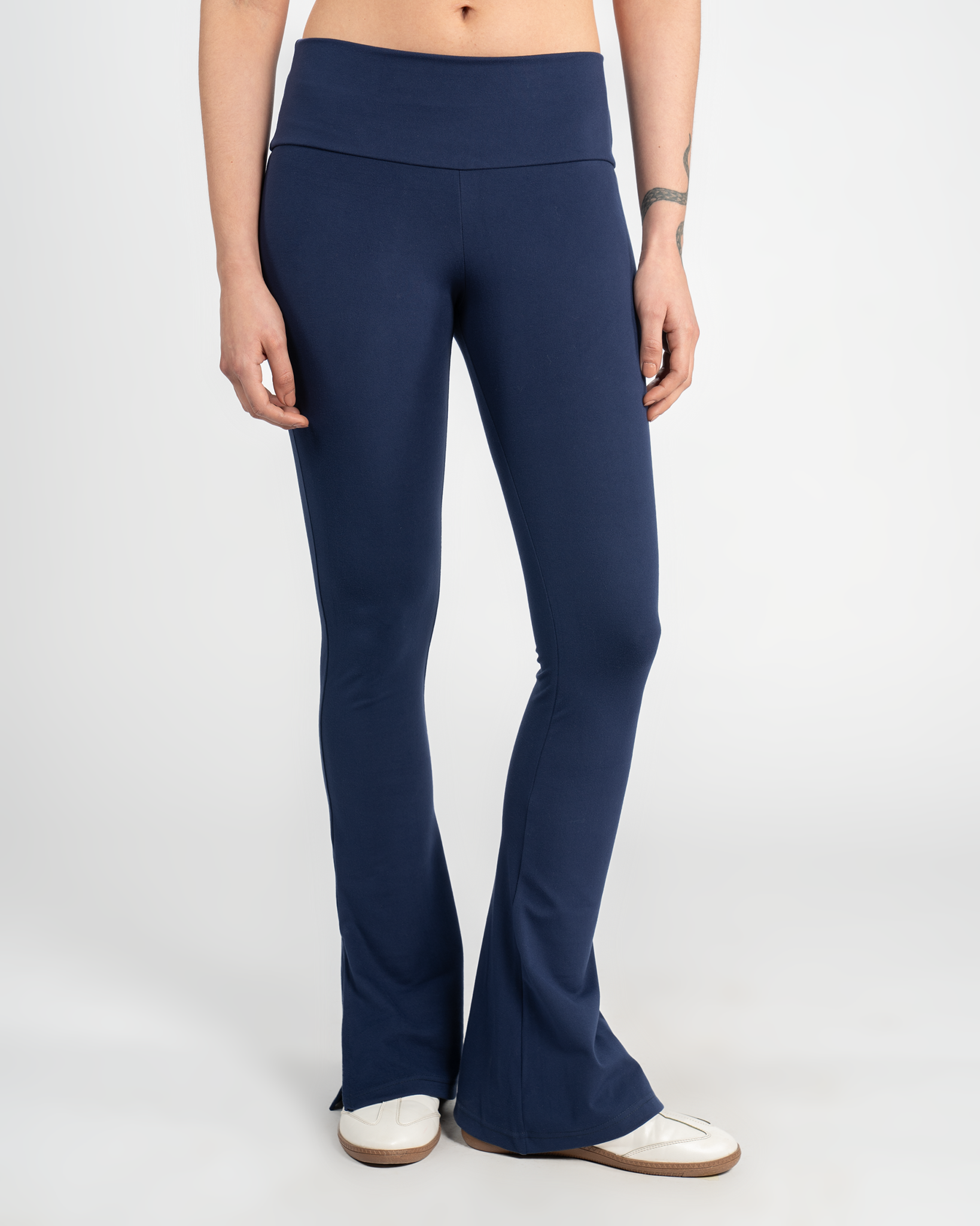 NAVY HIGH WAISTED FLARED YOGA PANTS WITH SIDE SLIT