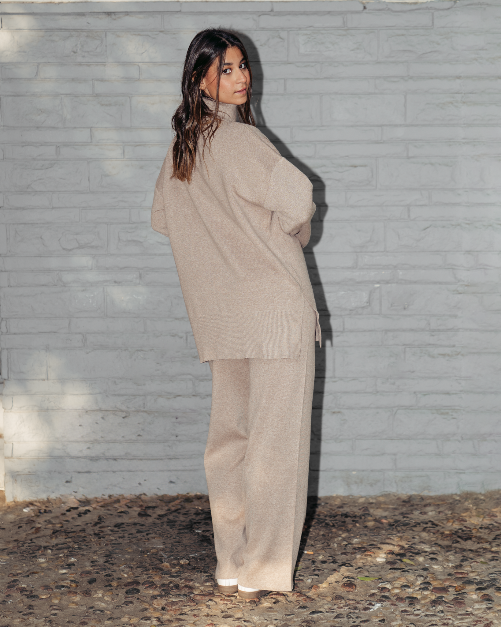 HUG ME KNITTED SWEATER - CAFE