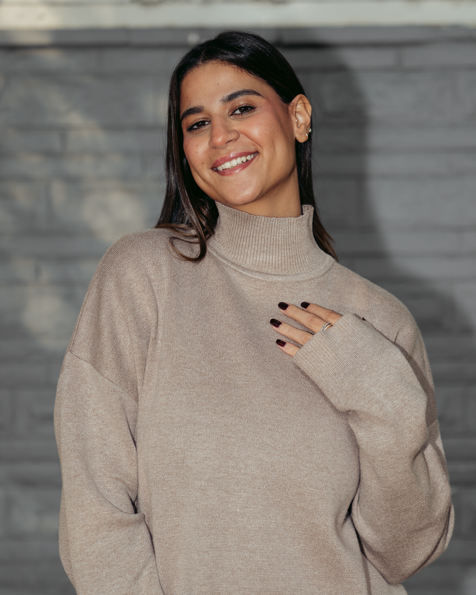 HUG ME KNITTED SWEATER - CAFE