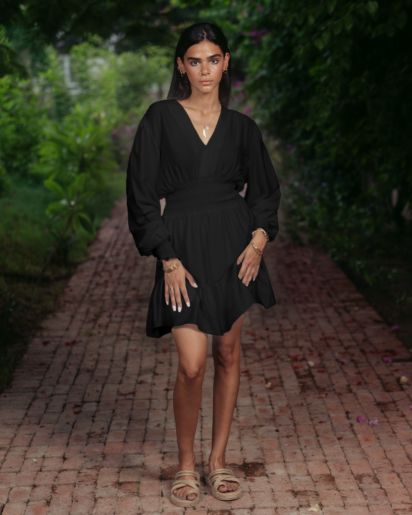 BLACK LONG SLEEVES RUFFLED LINEN DRESS