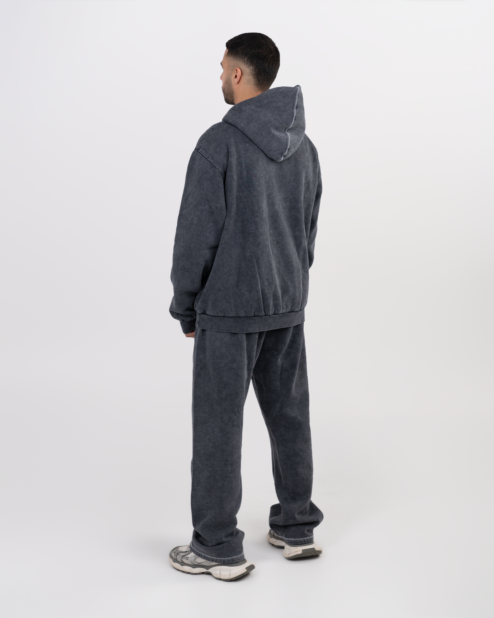 BASIC CHARCOAL SWEATPANTS