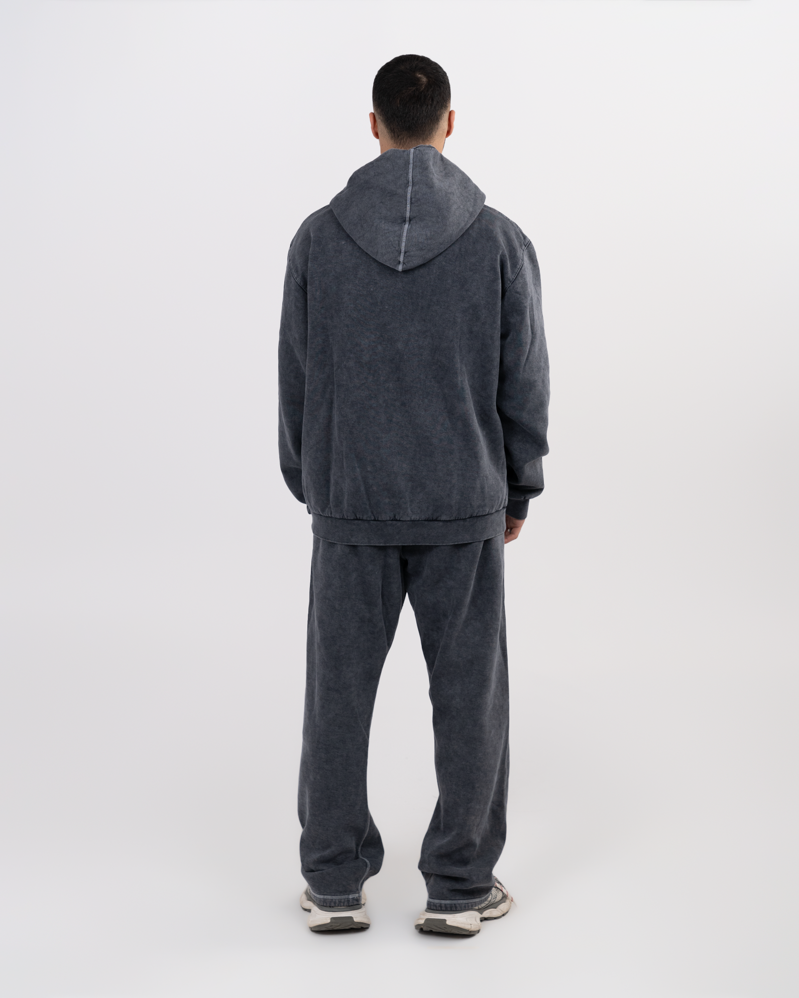 BASIC CHARCOAL SWEATPANTS