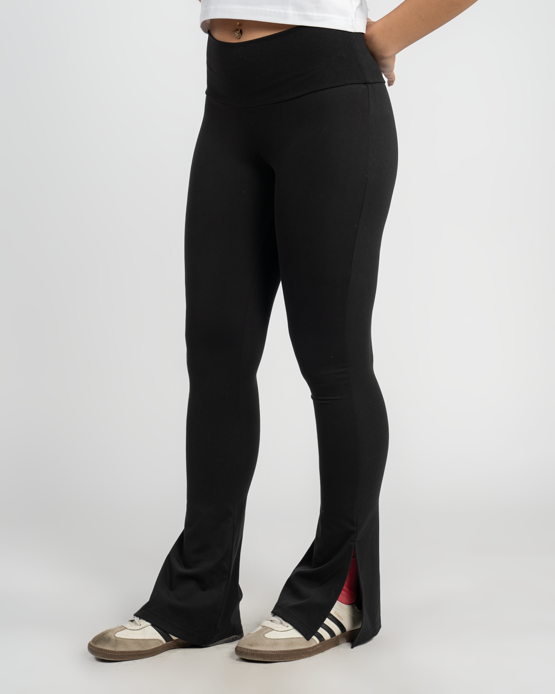 BLACK - HIGHT WAISTED FLARED YOGA PANTS WITH SIDE SLIT